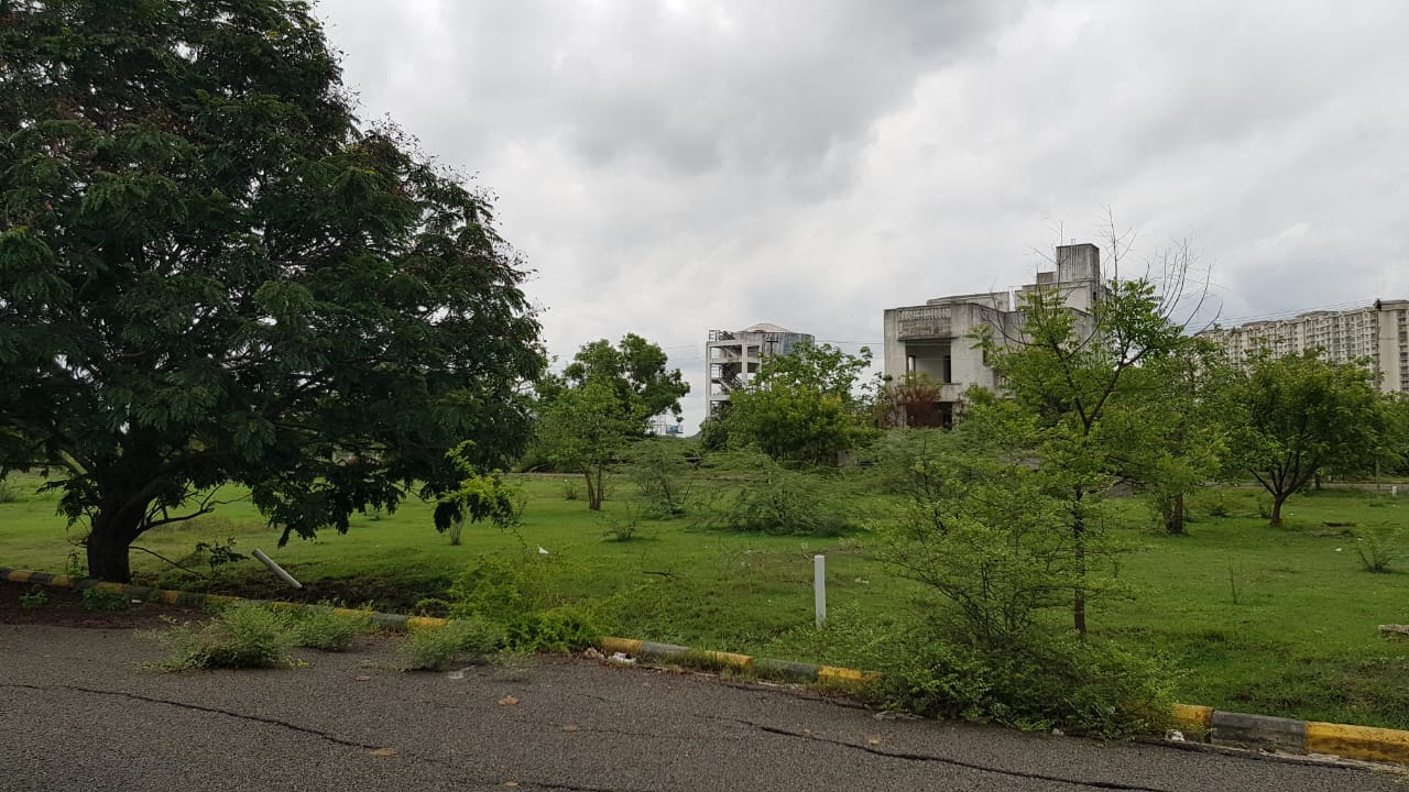 2400 Sqft Wing Haven Gardens Residential